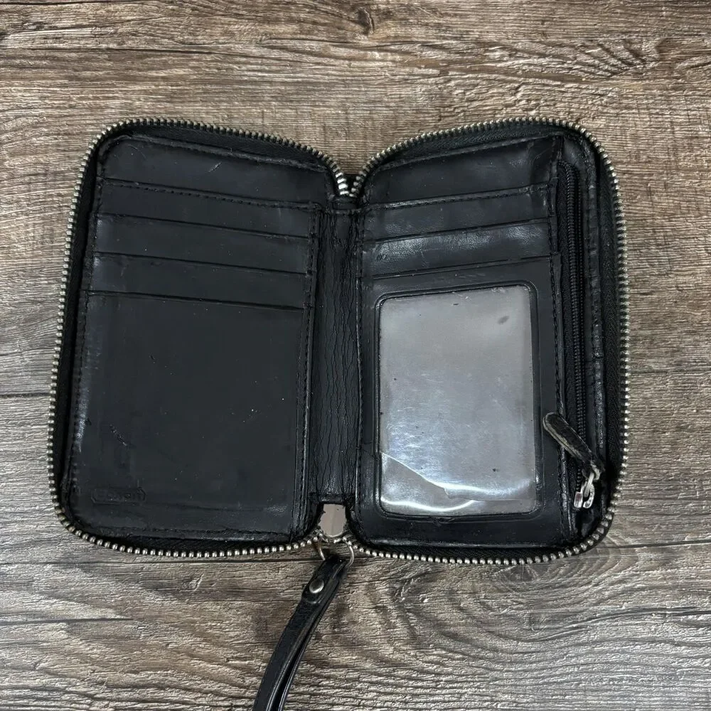 Coach id plastic